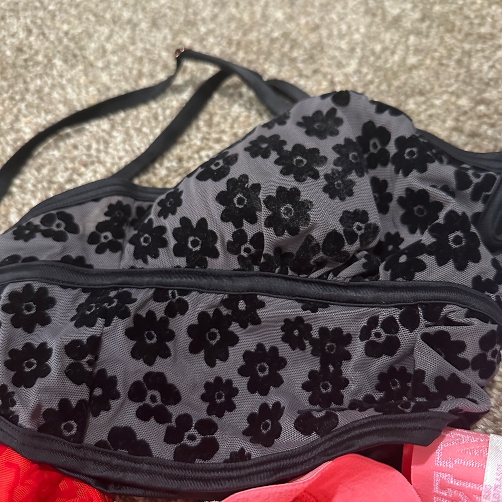 Women's Intimates Set - Red, Pink, Blue, Black one NWTs - Picture 10 of 10